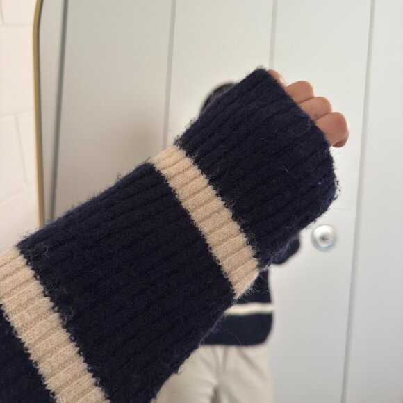 H&M Classic Navy & Cream Striped Knit Sweater - Picture 5 of 8